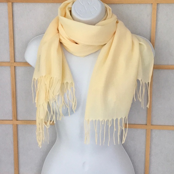 Ivory Pashmina Wrap Large Soft - Picture 3 of 7